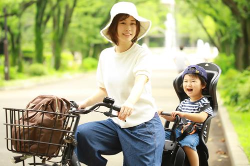 小学生を乗せた2人乗りは法律違反